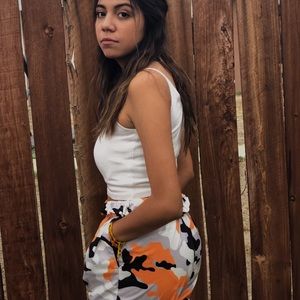 Meet your Posher, Leslie